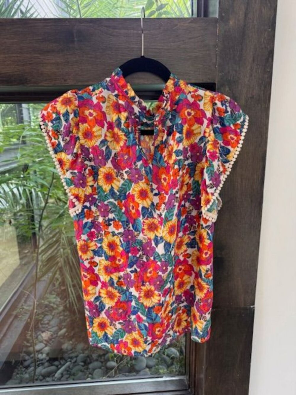 THML Floral Flutter Sleeve Button Back Top with Ruffle Trim, Small - Picture 4 of 5